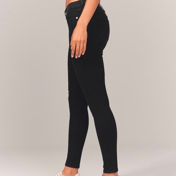 Abercrombie in Finch Mid Rise Super Skinny Jeans - Picture 3 of 12
